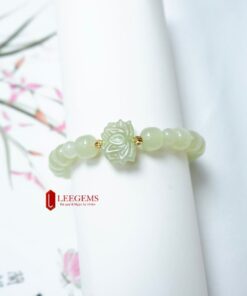 Alternative view of Vòng Ngọc Hoà Điền Charm Sen VIP