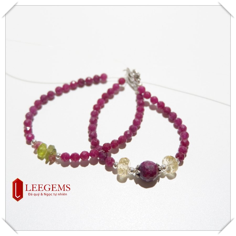 Vòng tay Ruby tự nhiên đeo 02 vòng, kết charm xinh xắn, size hạt 04li, dành cho nữ tất cả các mệnh - Ảnh 2