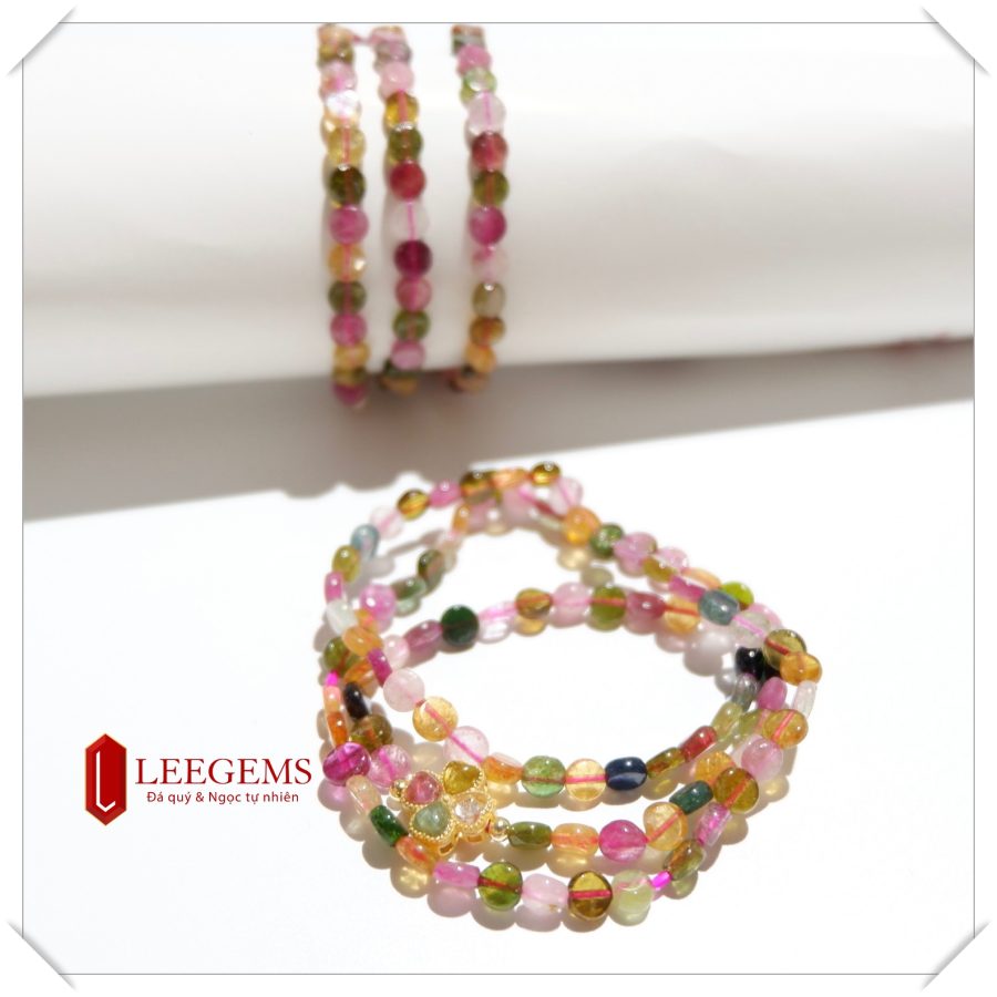 Chuỗi đá Tourmaline dưa hấu hạt dẹt Charm cỏ 4 lá - Đeo 03 vòng tay size 06 li dành cho nữ tất các mệnh - Ảnh 2