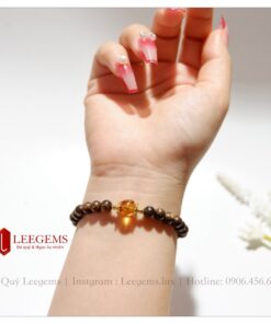 Vòng đeo tay Trầm sánh size hạt 06 li mix charm Hổ Phách cực đẹp dành cho nữ tất cả các mệnh - Ảnh 13