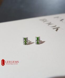 Bông tai đá Diopside với thiết kế trẻ trung thanh lịch dành cho nữ mệnh Mộc - mệnh Hoả