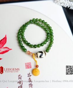 Chuỗi vòng tay Ngọc bích tự nhiên mix hổ phách mật lạp đeo 02 vòng tay size 06 li dành cho nữ tất cả các mệnh