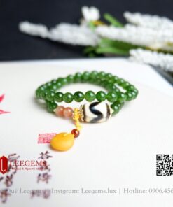Alternative view of Chuỗi vòng tay Ngọc bích tự nhiên mix hổ phách mật lạp đeo 02 vòng tay size 06 li dành cho nữ tất cả các mệnh