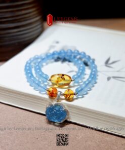 Alternative view of Chuỗi Đá Aquamarine Quấn 2 Vòng Mix Lu Thống Hổ Phách & Charm Hoa Aqua Bạc – Thanh Khiết, May Mắn & Bình An