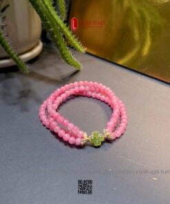 Chuỗi vòng tay Đá Tường Vi thiên nhiên mix Charm Cỏ 4 Lá – May mắn & Bình an I Leegems