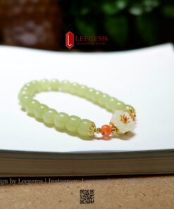 Alternative view of Vòng Ngọc Hòa Điền Mix Charm Hoa – Thanh Khiết & Bình An Phong Thủy I LEEGEMS