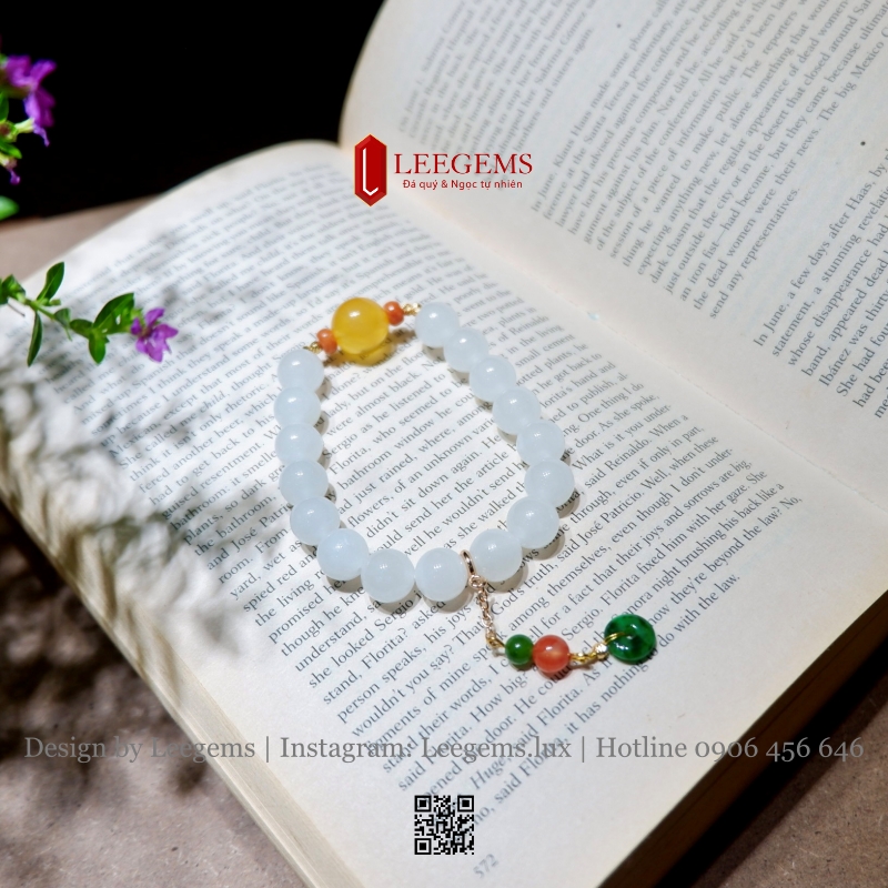Vòng Tay Bạch Ngọc Onyx 8li Mix Charm Hổ Phách – Sang Trọng & Bình An