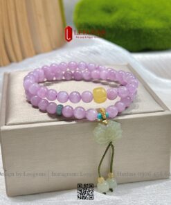 Alternative view of Chuỗi vòng tay đá Kunzite VIP thiên nhiên màu hồng tím dịu nhẹ, quấn 2 vòng thanh lịch, mix charm Ngọc Hòa Điền tinh tế, mang năng lượng yêu thương – chữa lành – may mắn cho mệnh Hỏa & Thổ.